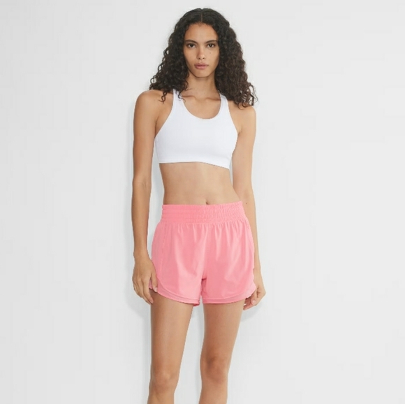 Aritzia Golden Move Tech Legacy High Rise Shorts- 8 - Picture 1 of 4